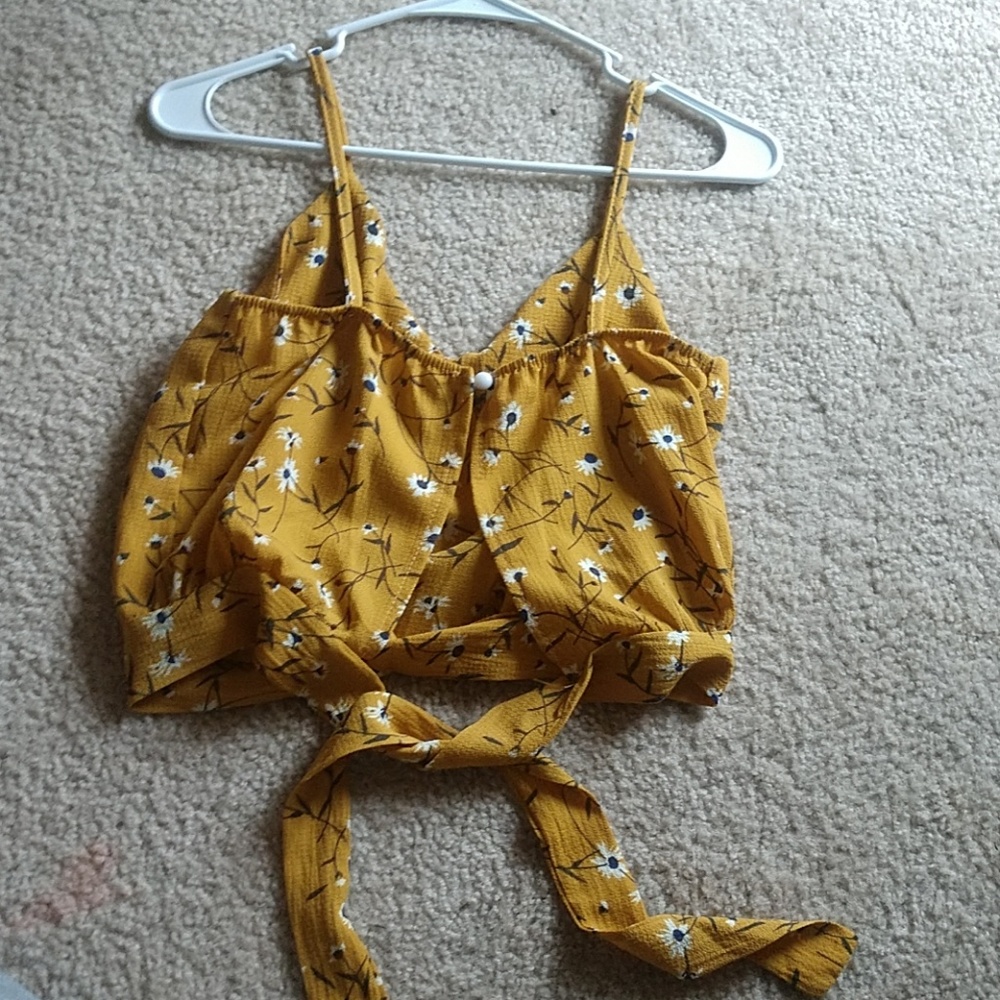 Back tie crop top